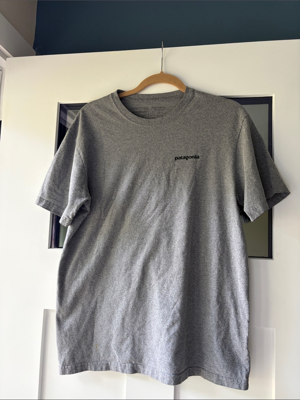 Patagonia Heather Gray Logo Pullover T Shirt
